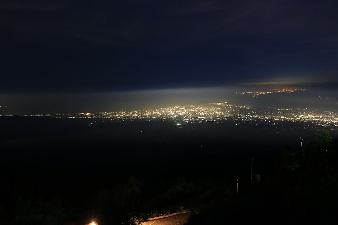 野田山健康緑地公園 富士川キャンプ場の風景